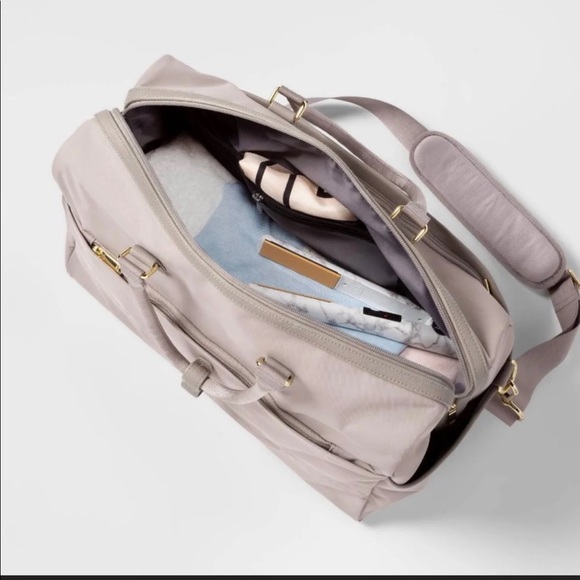 Taupe Weekender Bag 35L - Open Story™ - Picture 6 of 10